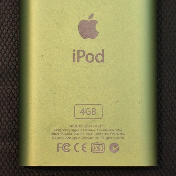 Apple iPod Mini 2nd Generation 4GB Green - Picture 2 of 5